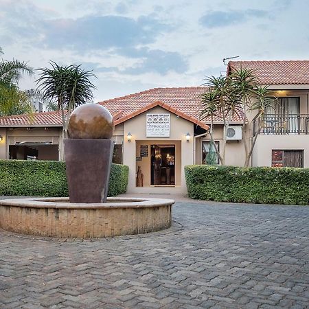 Three Oaks And An Aloe Boutique Hotel Hartbeespoort Zewnętrze zdjęcie