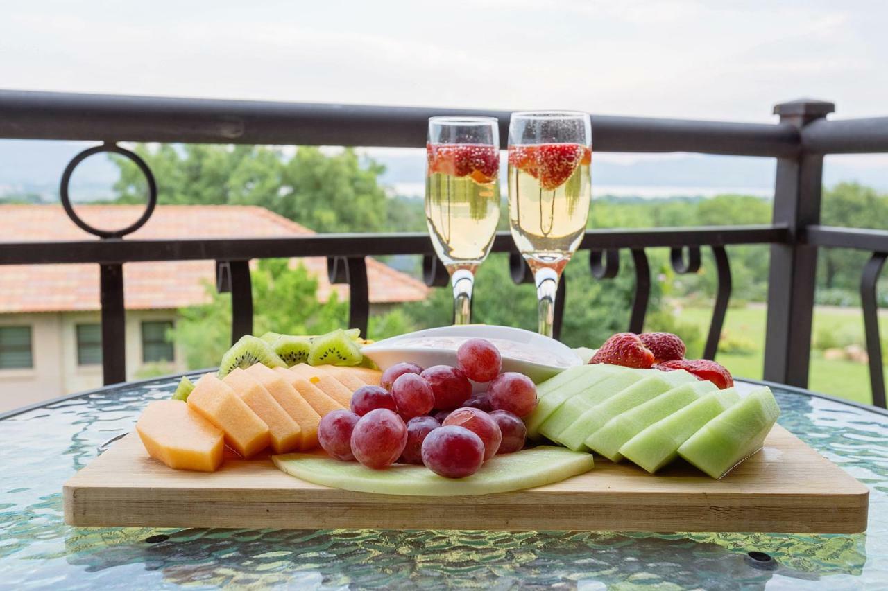 Three Oaks And An Aloe Boutique Hotel Hartbeespoort Zewnętrze zdjęcie